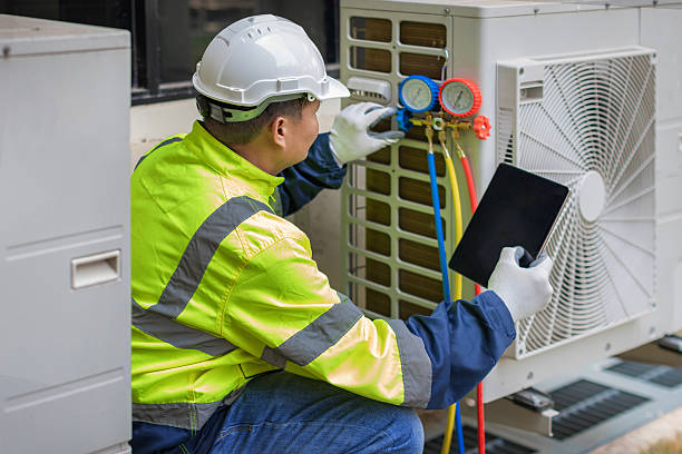 Professional Hvac Installation technician working in East Norwich, NY